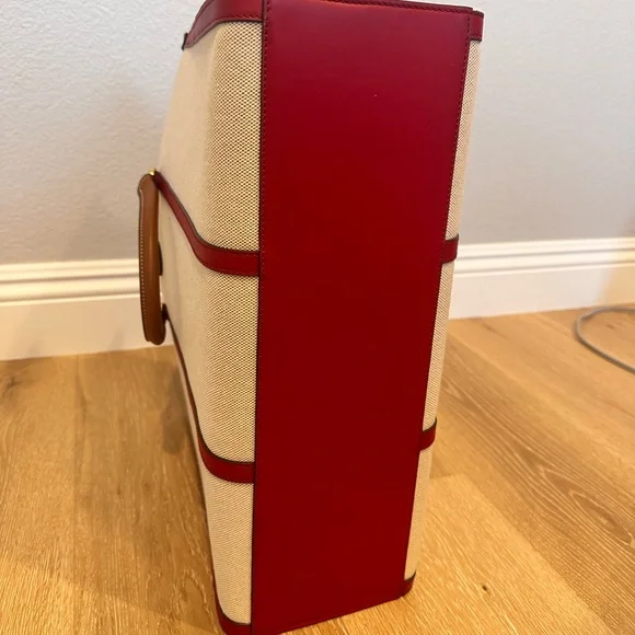 Tory Burch Blake Jumbo Tote - Picture 3 of 4